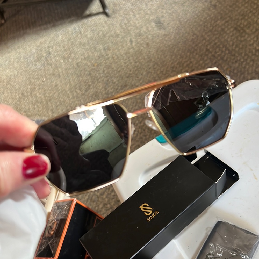 Sun glasses